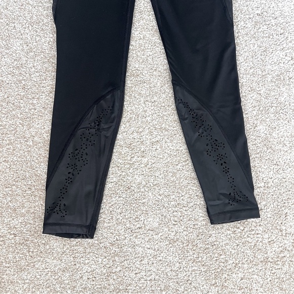 Victoria's Secret Sport High Waisted Knockout Leggings Size Small - Picture 3 of 8